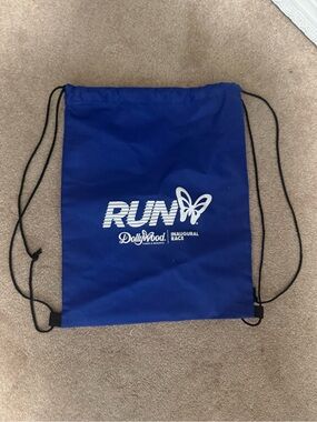 Run Dollywood drawstring bag